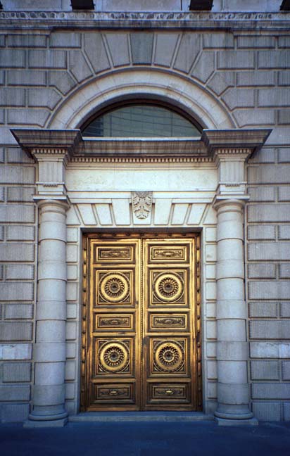20000621-3-09A-Madrid-Doorway-Brass (64K)